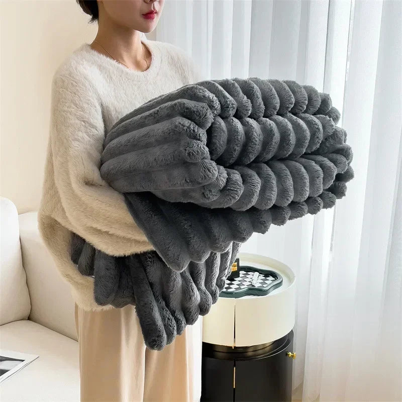 Liora Plush Throw Blanket | Ultra Soft Imitation Lambswool, Cozy Fleece Design