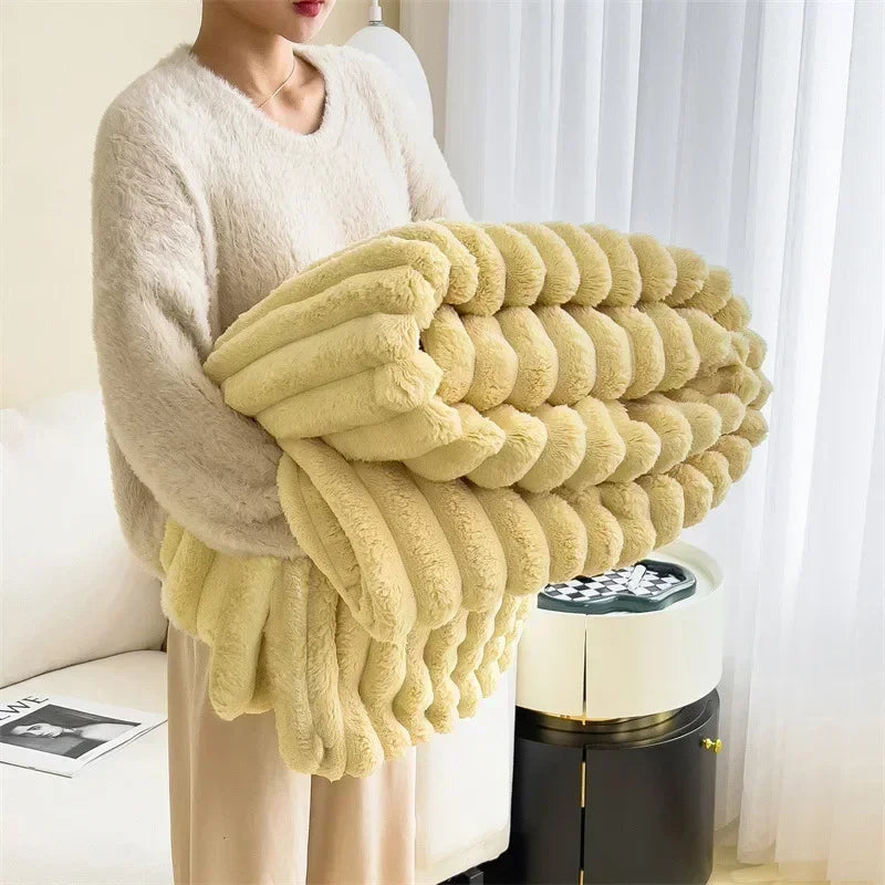 Liora Plush Throw Blanket | Ultra Soft Imitation Lambswool, Cozy Fleece Design