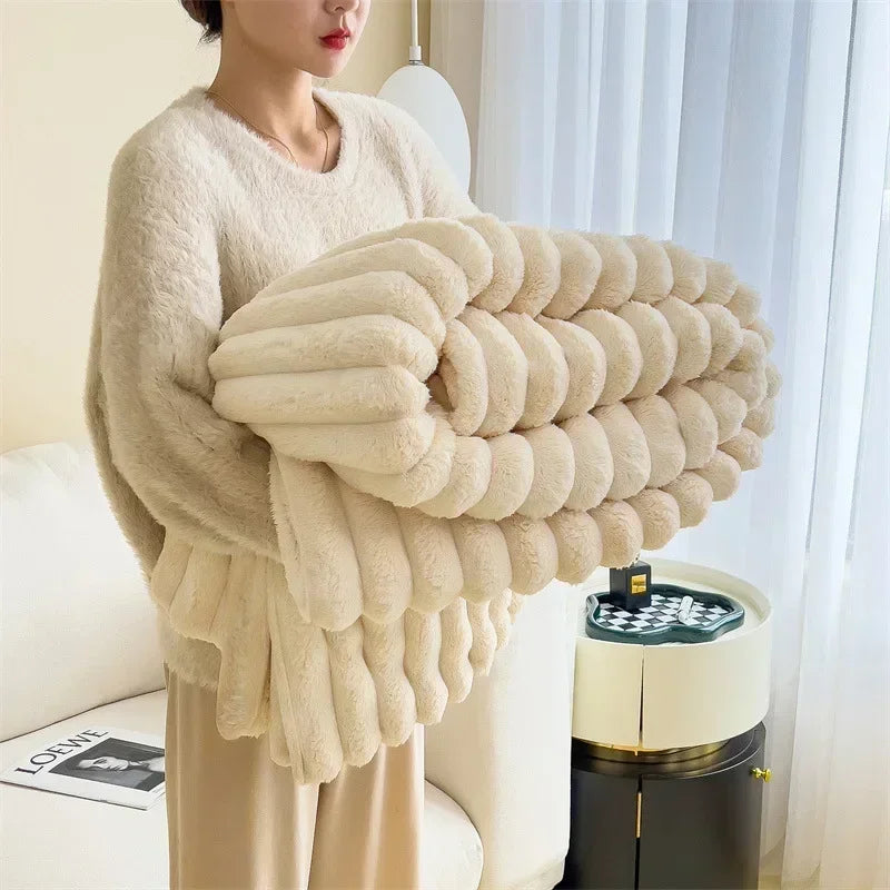 Liora Plush Throw Blanket | Ultra Soft Imitation Lambswool, Cozy Fleece Design