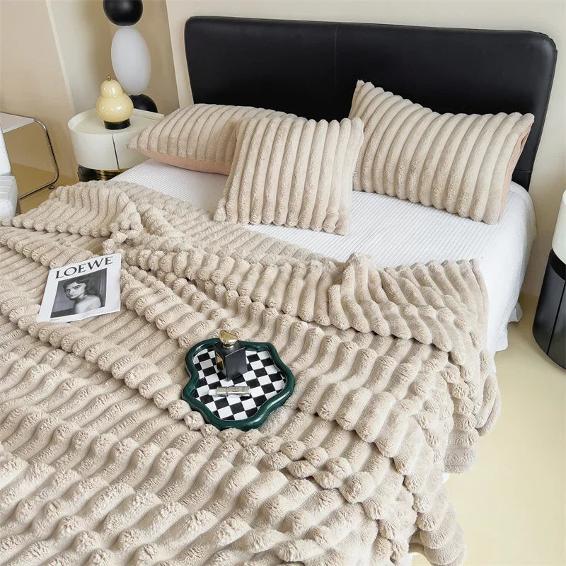 Liora Plush Throw Blanket | Ultra Soft Imitation Lambswool, Cozy Fleece Design