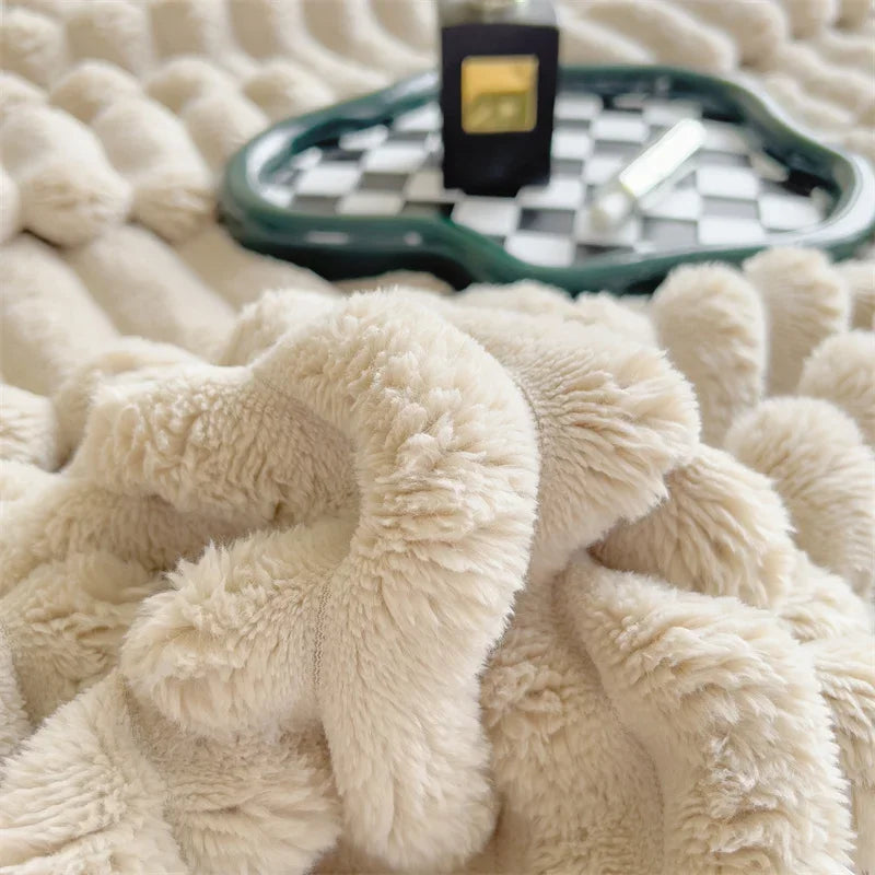 Liora Plush Throw Blanket | Ultra Soft Imitation Lambswool, Cozy Fleece Design
