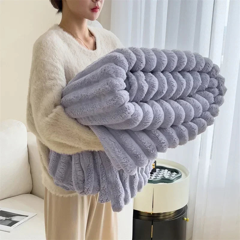 Liora Plush Throw Blanket | Ultra Soft Imitation Lambswool, Cozy Fleece Design