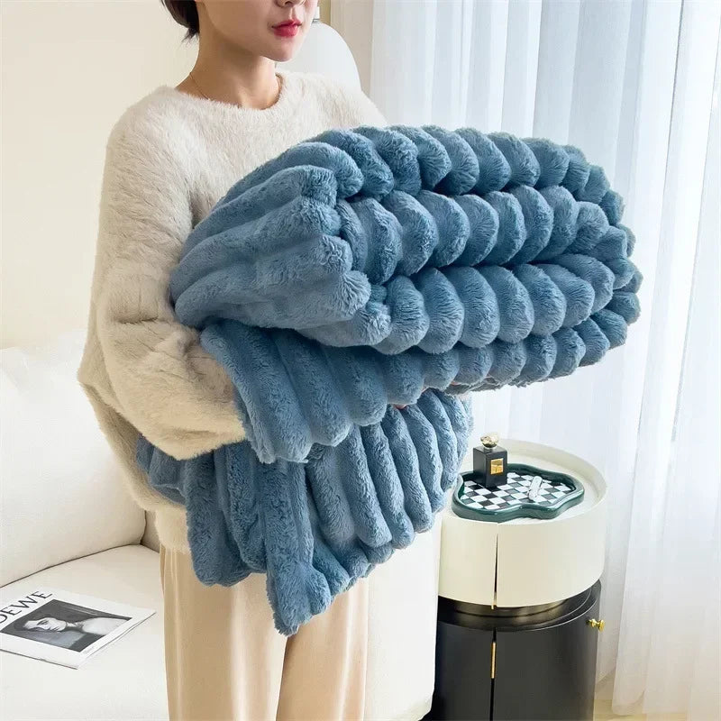 Liora Plush Throw Blanket | Ultra Soft Imitation Lambswool, Cozy Fleece Design