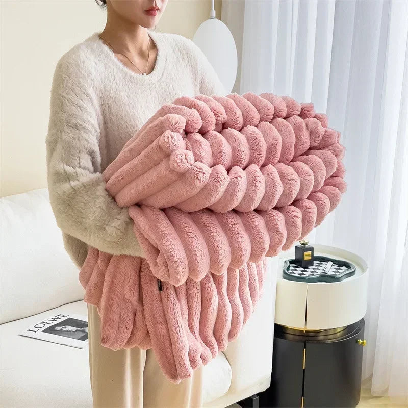 Liora Plush Throw Blanket | Ultra Soft Imitation Lambswool, Cozy Fleece Design