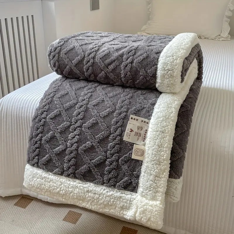 Sierra Sherpa Blanket | Reversible Brushed Fleece Cozy Throw